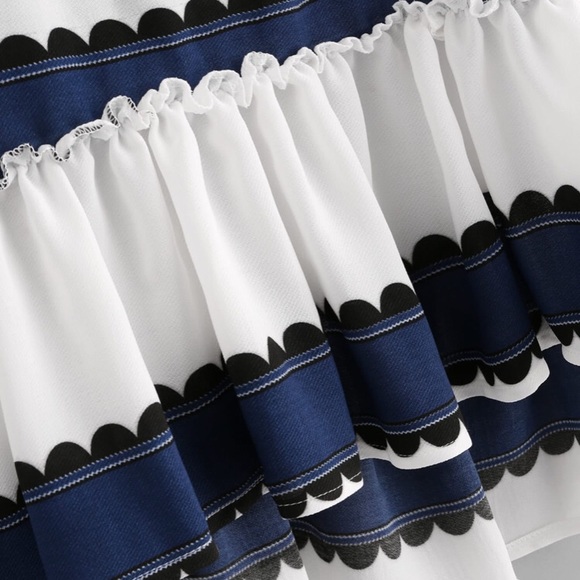 Shein Scalloped Crop Top - Picture 8 of 8